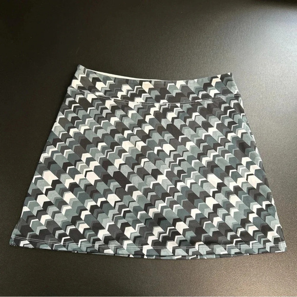 Lola by AFG Athletic Skort Women XS Chevron Print Pickleball Camping Hiking Golf - Picture 5 of 9